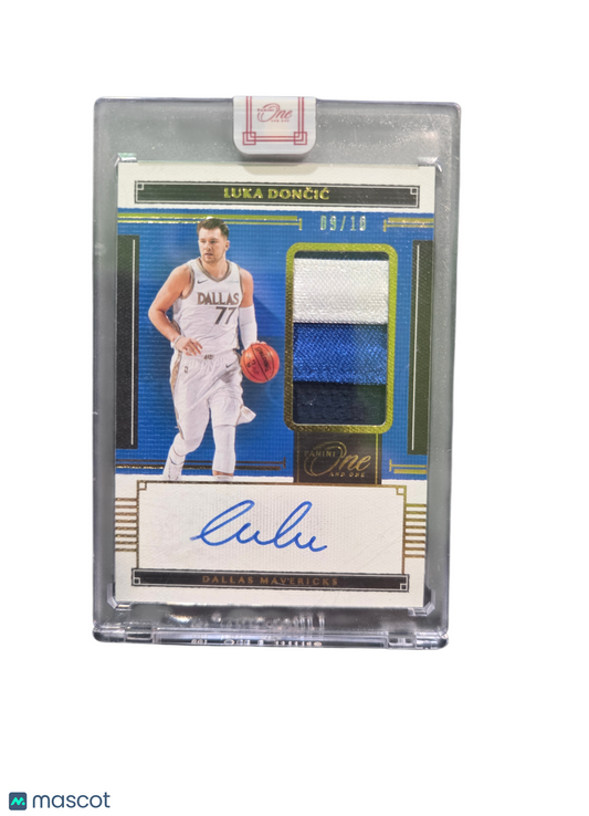2020 Panini One and One Luka Dončić #JA-LDU 09/10 Game-Worn Patch