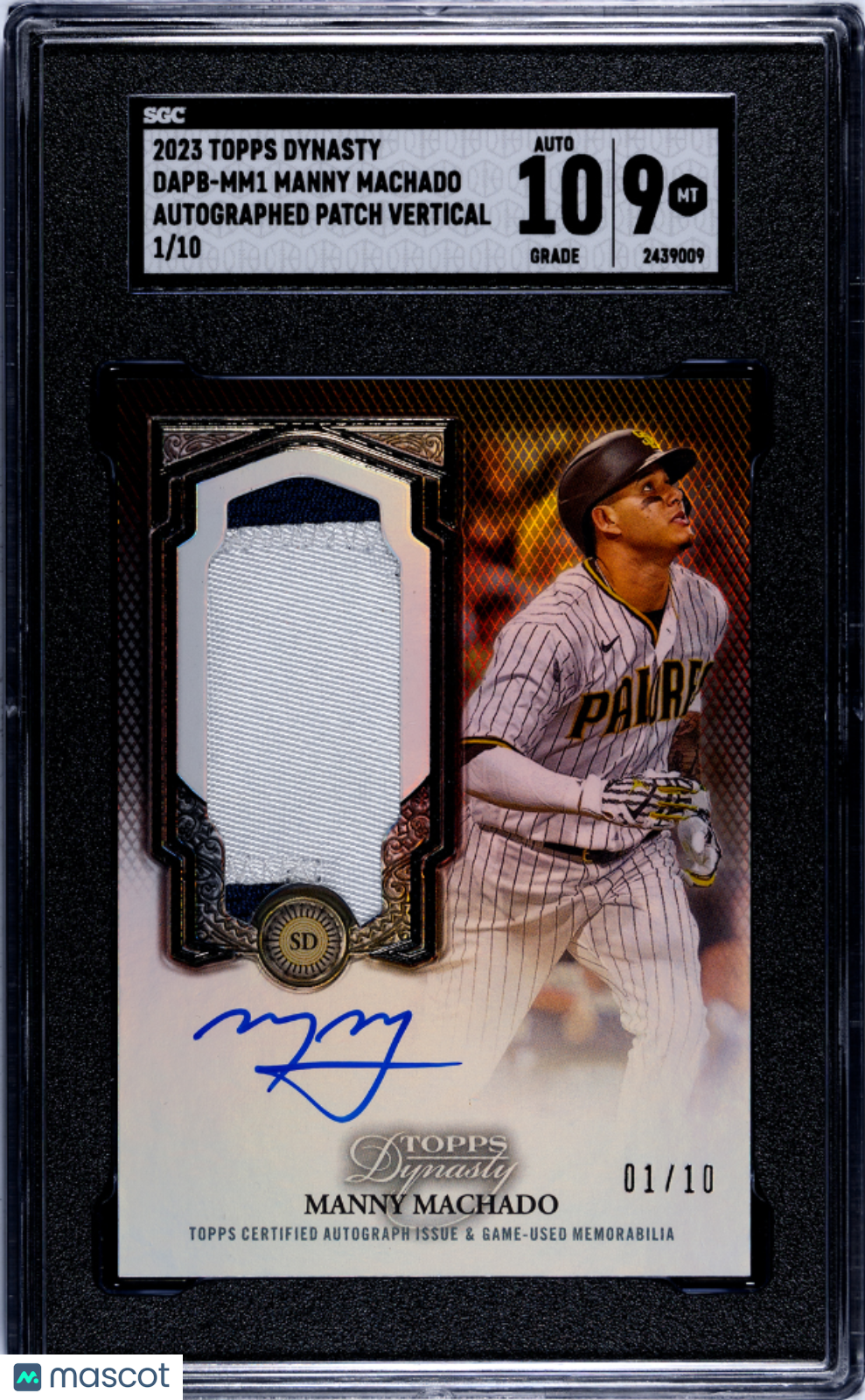 2023 Topps Dynasty Manny Machado #DAPB-MM1 Patch Vertical SGC 9 Auto 10